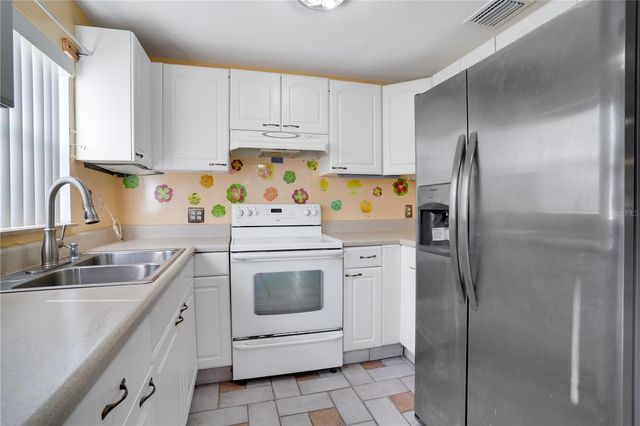 2817 49TH STREET N, St Petersburg, FL 33710