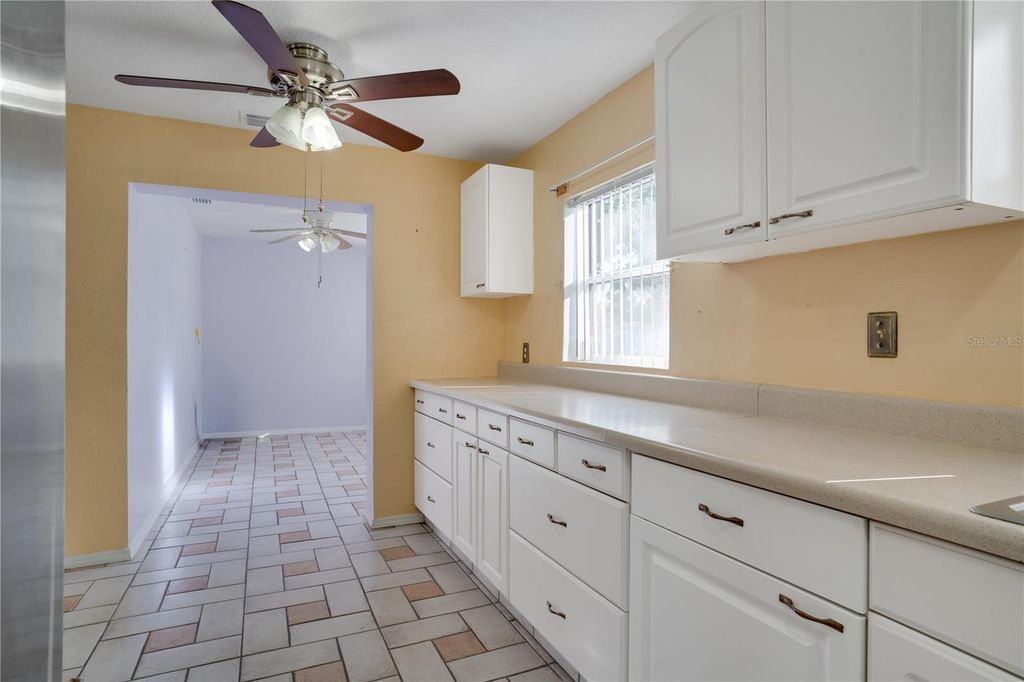 Image 14 of property listing at 2817 49TH STREET N, St Petersburg, FL 33710