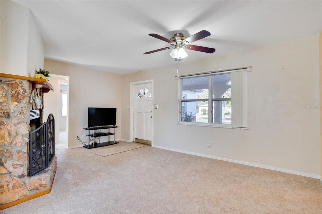 Image 7 of property listing at 2817 49TH STREET N, St Petersburg, FL 33710