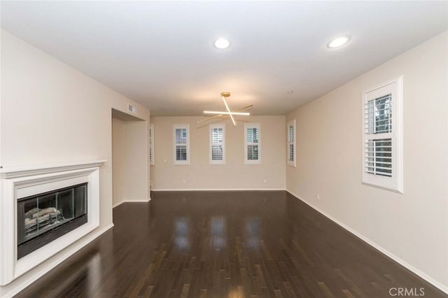 15 Flyers Lane, Tustin, CA 92782