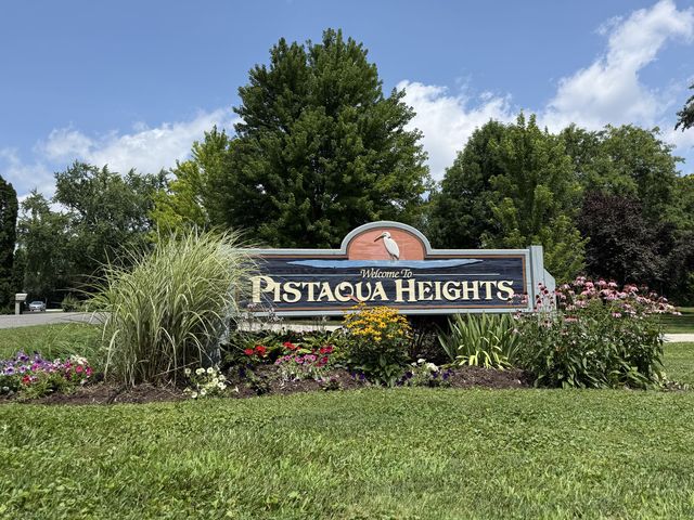 34803 N Hiawatha Trail, Mchenry, IL 60051