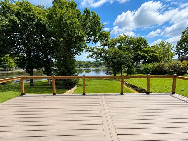 34803 N Hiawatha Trail, Mchenry, IL 60051