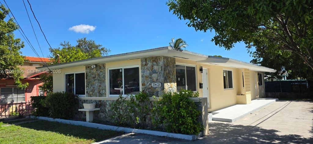21 NW 32nd Court, Miami, FL 33125
