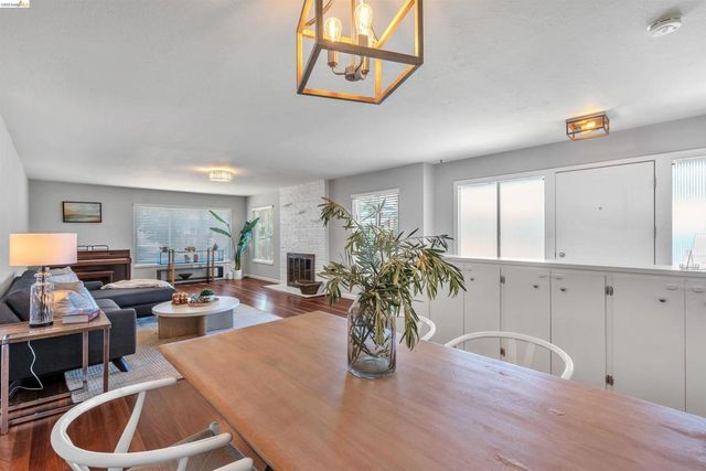 733 40Th St, Richmond, CA 94805