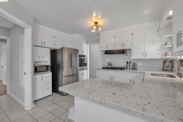 733 40Th St, Richmond, CA 94805
