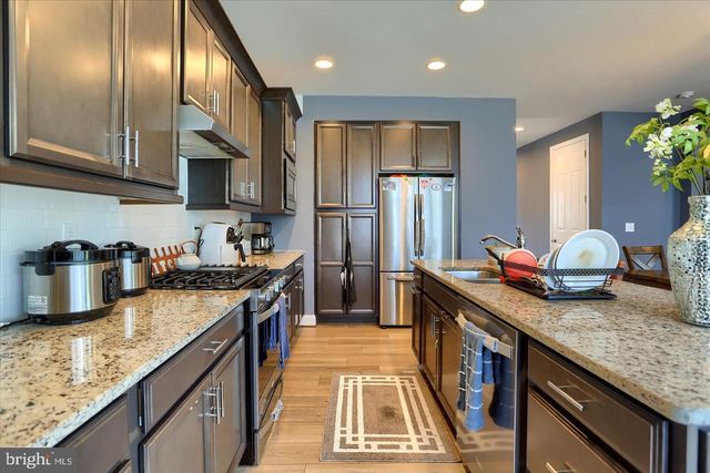 1732 DRIFTSTONE DR, Harrisburg, PA 17110