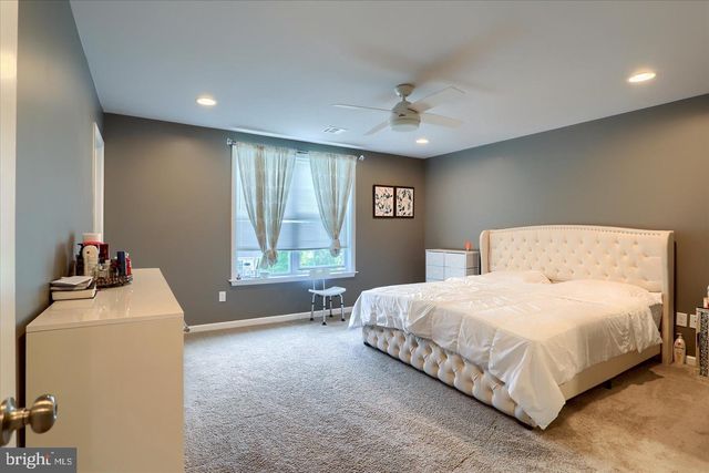 1732 DRIFTSTONE DR, Harrisburg, PA 17110