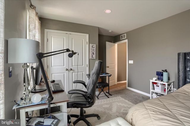 1732 DRIFTSTONE DR, Harrisburg, PA 17110