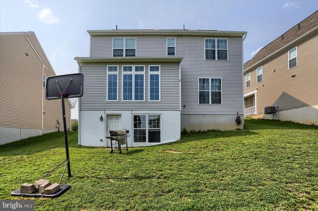 1732 DRIFTSTONE DR, Harrisburg, PA 17110