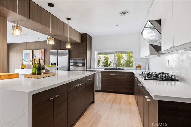 525 E Avenida San Juan, San Clemente, CA 92672