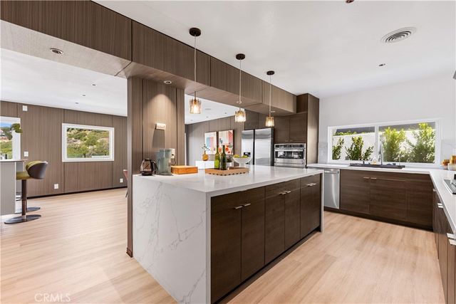 525 E Avenida San Juan, San Clemente, CA 92672