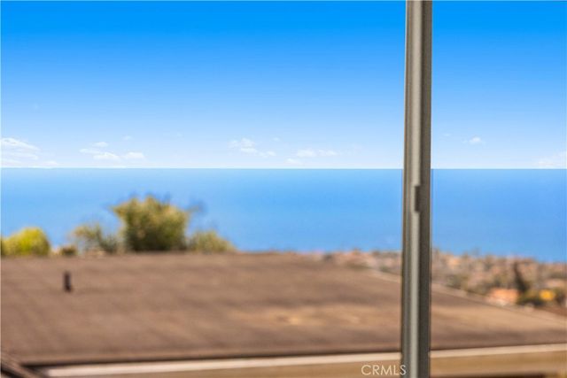 525 E Avenida San Juan, San Clemente, CA 92672
