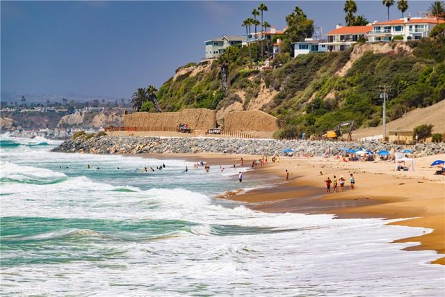 525 E Avenida San Juan, San Clemente, CA 92672