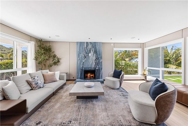 525 E Avenida San Juan, San Clemente, CA 92672