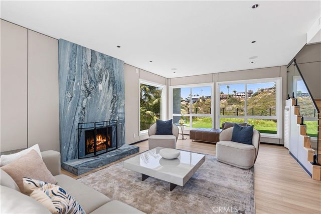 525 E Avenida San Juan, San Clemente, CA 92672