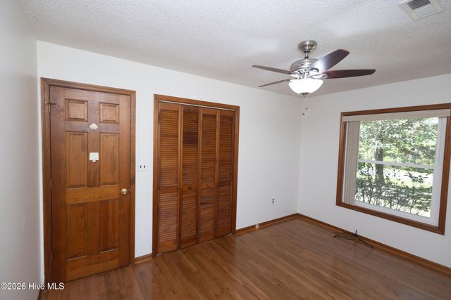 420 Boundaryline Drive NW, Calabash, NC 28467