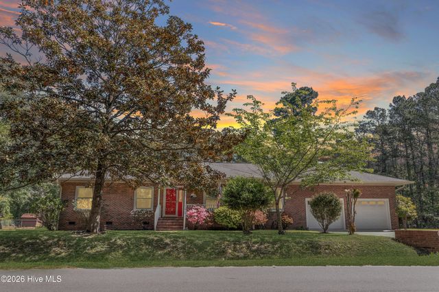 420 Boundaryline Drive NW, Calabash, NC 28467