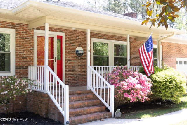 420 Boundaryline Drive NW, Calabash, NC 28467