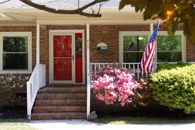 420 Boundaryline Drive NW, Calabash, NC 28467