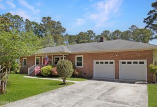 420 Boundaryline Drive NW, Calabash, NC 28467