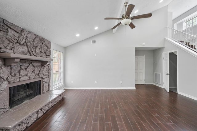 2251 Middle Creek Drive, Houston, TX 77339