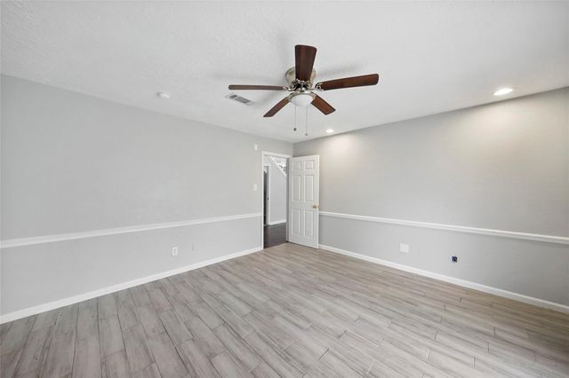 2251 Middle Creek Drive, Houston, TX 77339