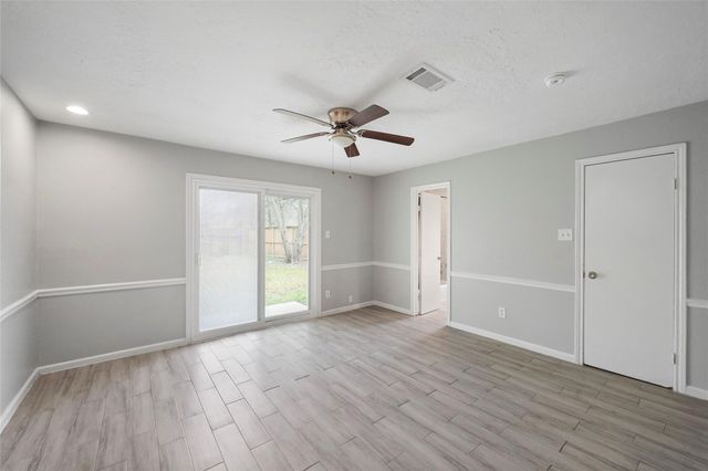 2251 Middle Creek Drive, Houston, TX 77339