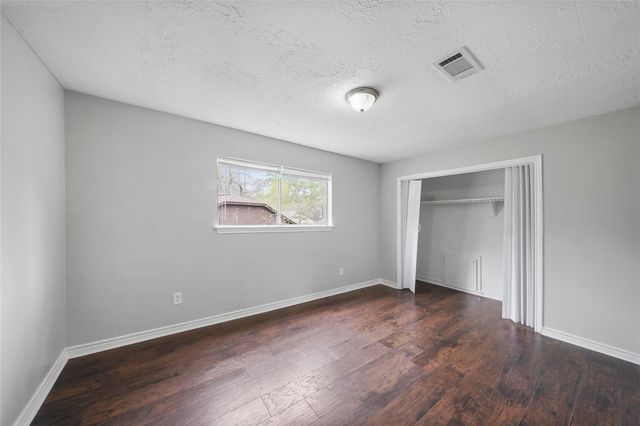 2251 Middle Creek Drive, Houston, TX 77339