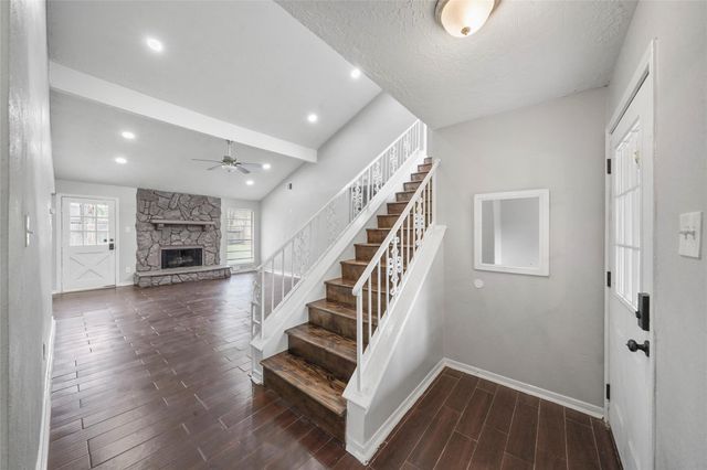 2251 Middle Creek Drive, Houston, TX 77339