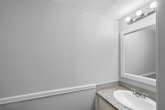 2251 Middle Creek Drive, Houston, TX 77339