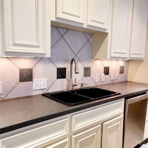 1526 Nevada Street, Houston, TX 77006