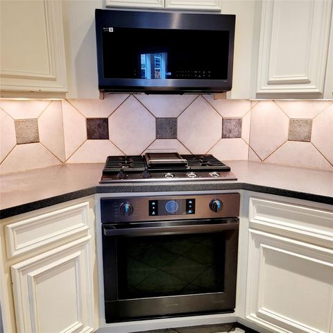 1526 Nevada Street, Houston, TX 77006