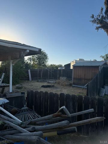 3901 Courtney Street, Bakersfield, CA 93312
