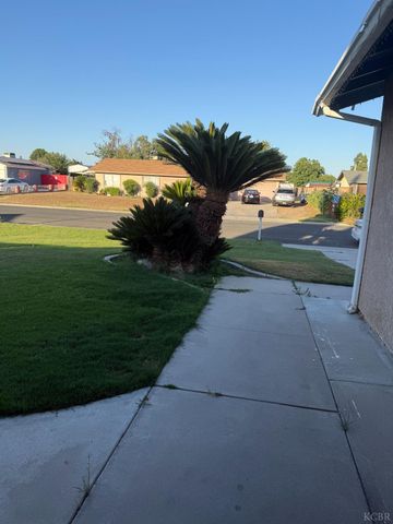 3901 Courtney Street, Bakersfield, CA 93312
