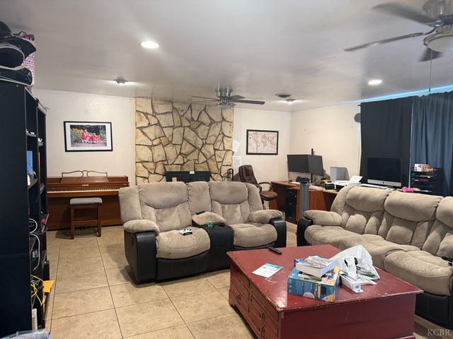 3901 Courtney Street, Bakersfield, CA 93312