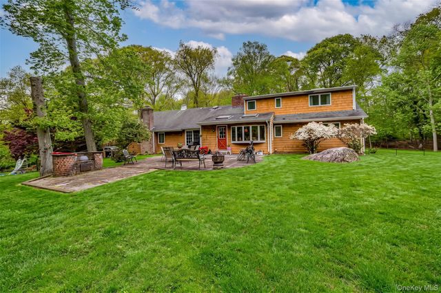 118 Harbor Road, Saint James, NY 11780