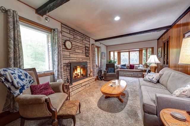 118 Harbor Road, Saint James, NY 11780