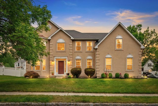 13 HEATHER LN, Hainesport, NJ 08036