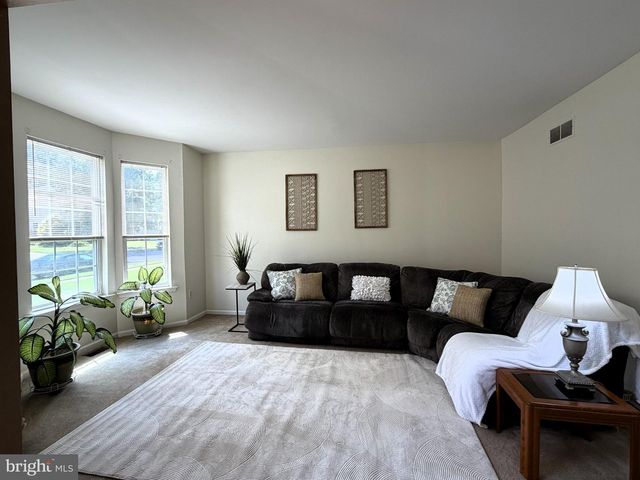 13 HEATHER LN, Hainesport, NJ 08036