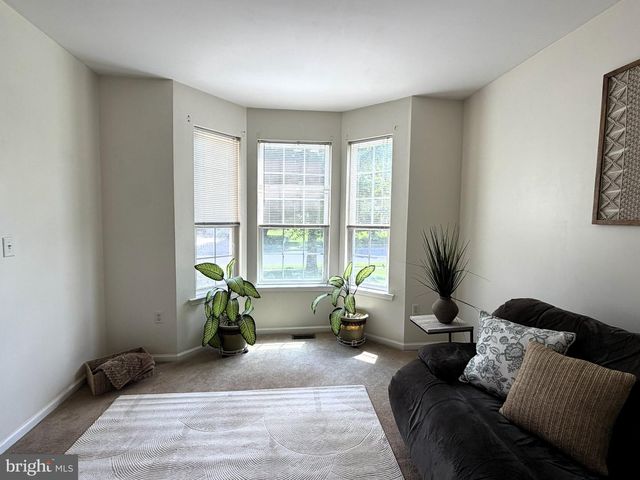 13 HEATHER LN, Hainesport, NJ 08036