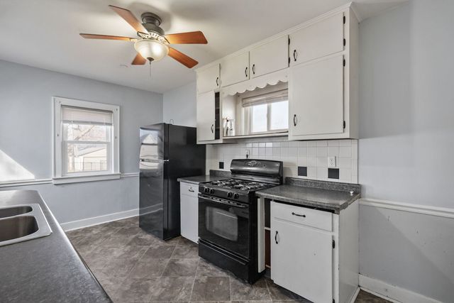 3418 TAYLOR Street, Davenport, IA 52806