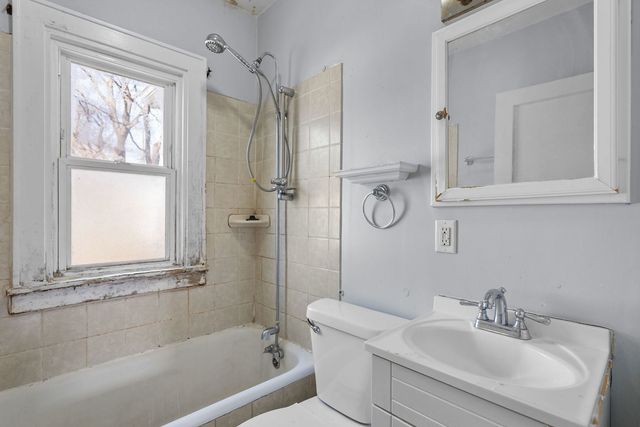 3418 TAYLOR Street, Davenport, IA 52806