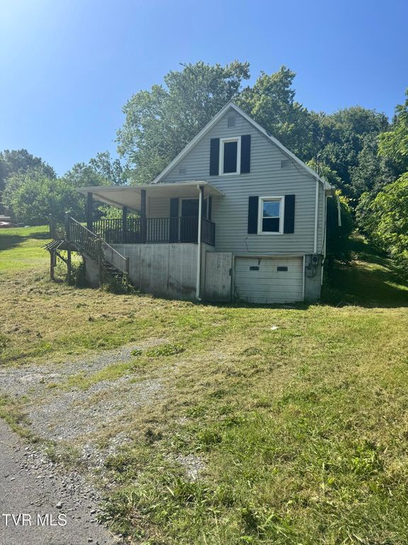 2440 Pondella Avenue, Kingsport, TN 37660