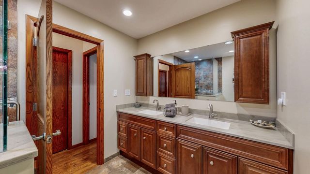 6317 Oak Meadow Lane NW, Rochester, MN 55901