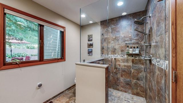 6317 Oak Meadow Lane NW, Rochester, MN 55901