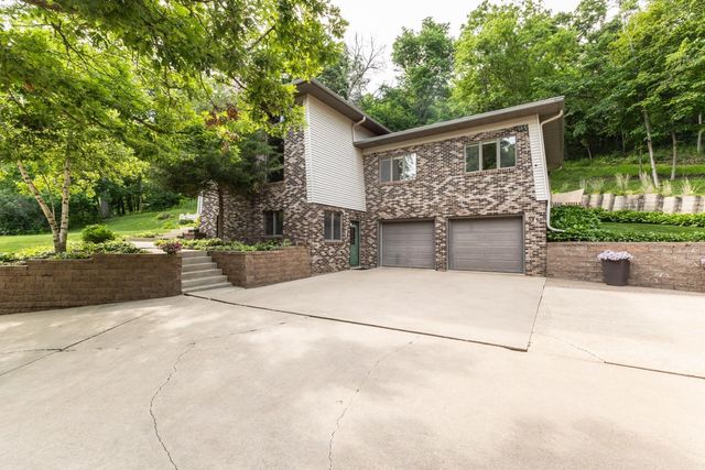 6317 Oak Meadow Lane NW, Rochester, MN 55901