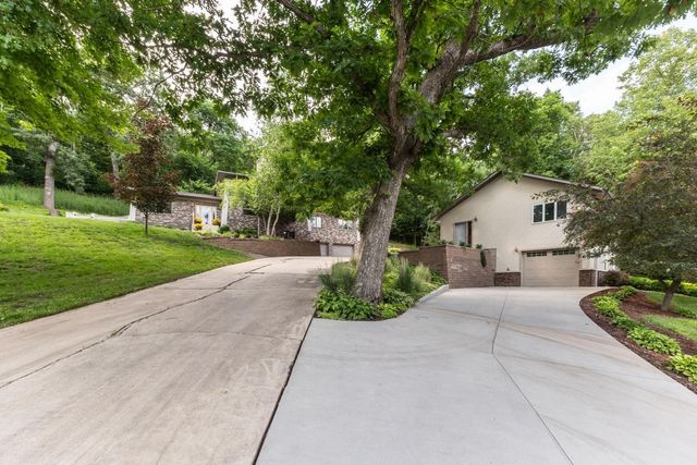 6317 Oak Meadow Lane NW, Rochester, MN 55901