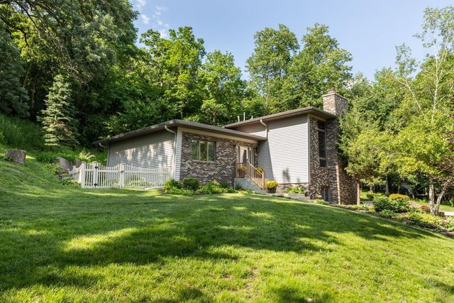 6317 Oak Meadow Lane NW, Rochester, MN 55901