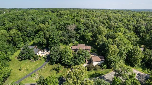 6317 Oak Meadow Lane NW, Rochester, MN 55901