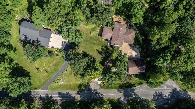 6317 Oak Meadow Lane NW, Rochester, MN 55901